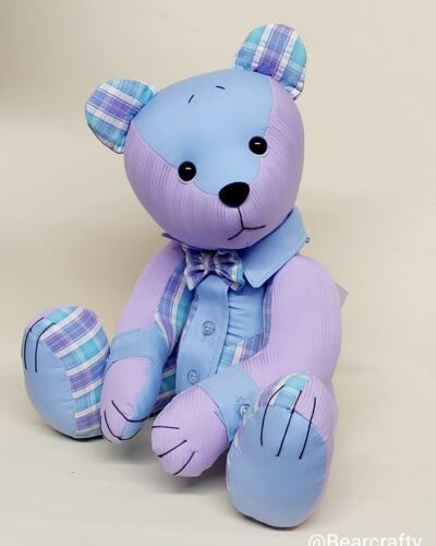 Ursinho de recordação com tecido azul bebê
